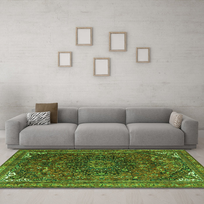 Machine Washable Medallion Green Traditional Area Rugs in a Living Room,, wshtr4158grn