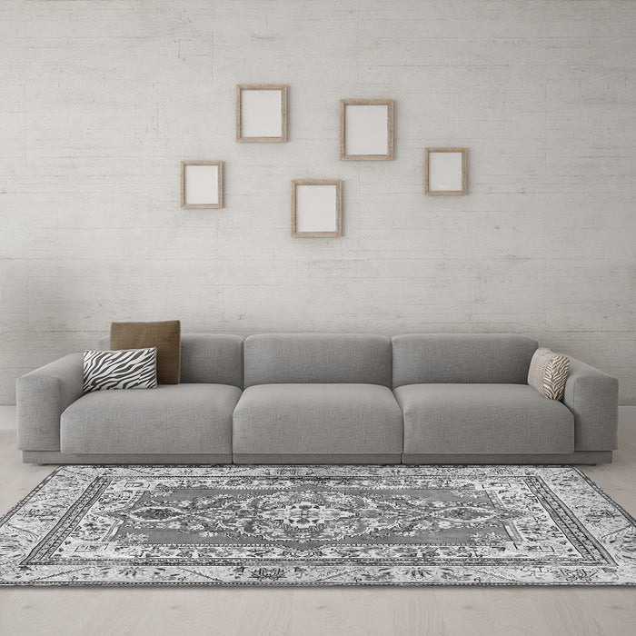 Machine Washable Persian Gray Traditional Rug in a Living Room,, wshtr4160gry