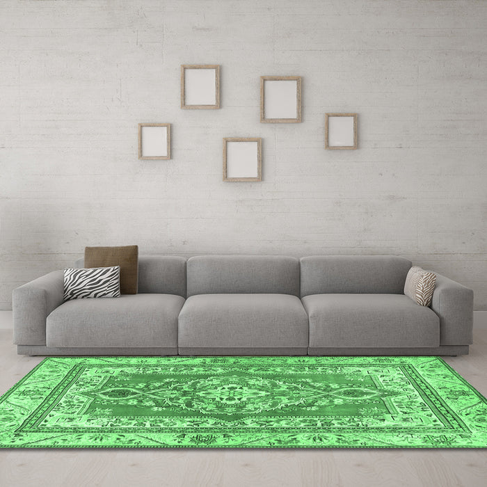 Machine Washable Persian Emerald Green Traditional Area Rugs in a Living Room,, wshtr4160emgrn