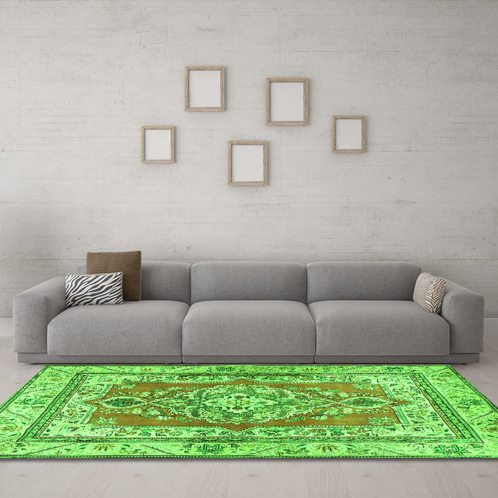 Machine Washable Persian Green Traditional Area Rugs in a Living Room,, wshtr4160grn