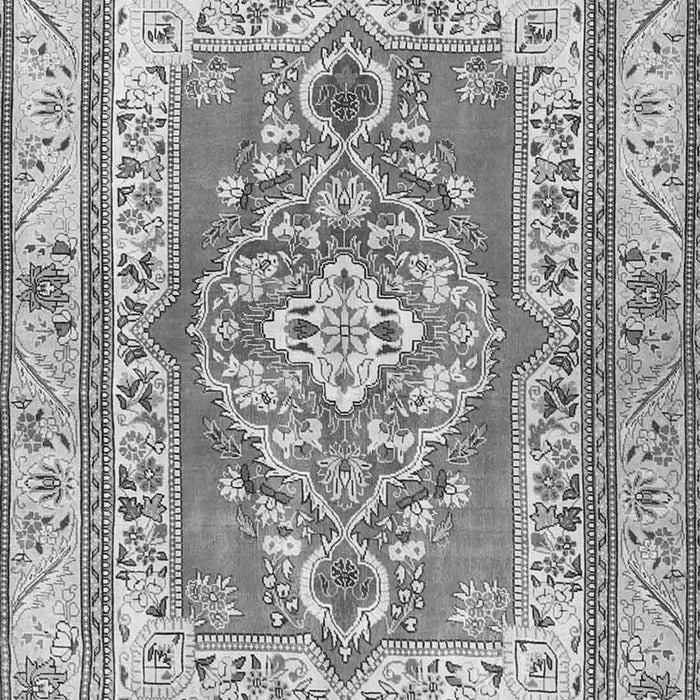 Serging Thickness of Machine Washable Persian Gray Traditional Rug, wshtr4160gry