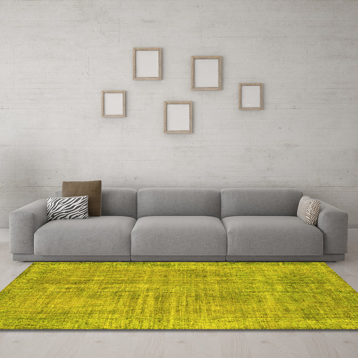 Machine Washable Persian Yellow Traditional Rug in a Living Room, wshtr4161yw