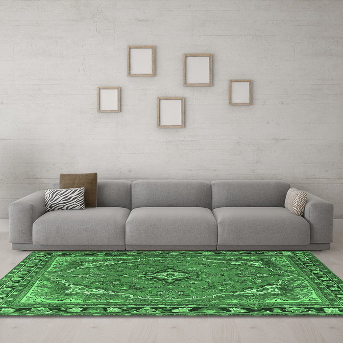 Machine Washable Persian Emerald Green Traditional Area Rugs in a Living Room,, wshtr4162emgrn