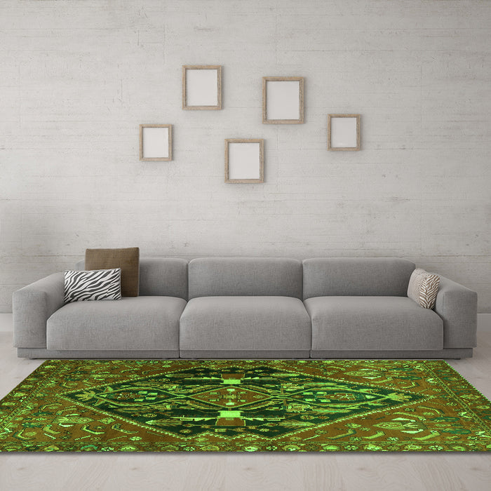 Machine Washable Medallion Green Traditional Area Rugs in a Living Room,, wshtr4165grn