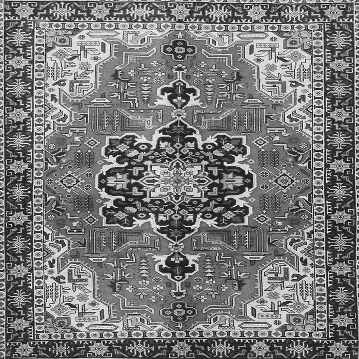 Serging Thickness of Medallion Gray Traditional Rug, tr4166gry