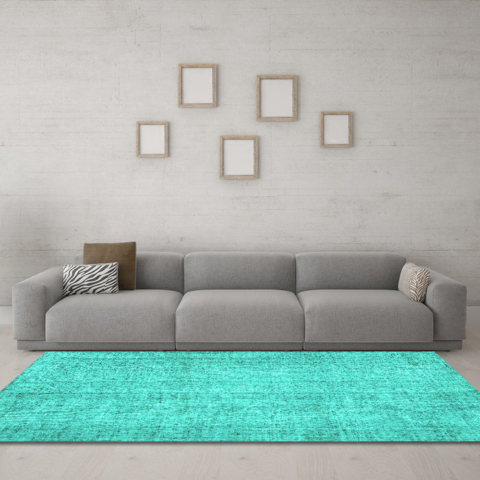 Machine Washable Persian Turquoise Traditional Area Rugs in a Living Room,, wshtr4167turq