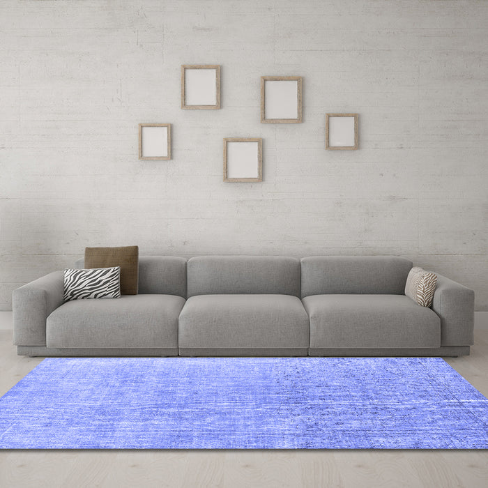 Machine Washable Persian Blue Traditional Rug in a Living Room, wshtr4169blu