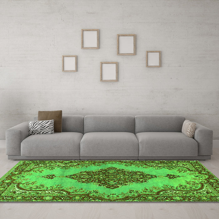 Machine Washable Medallion Green Traditional Area Rugs in a Living Room,, wshtr4171grn