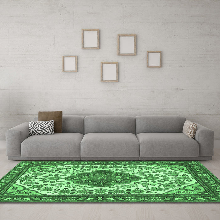 Machine Washable Medallion Emerald Green Traditional Area Rugs in a Living Room,, wshtr4172emgrn