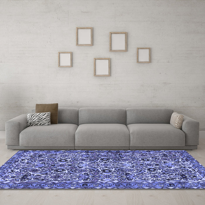 Machine Washable Persian Blue Traditional Rug in a Living Room, wshtr4174blu