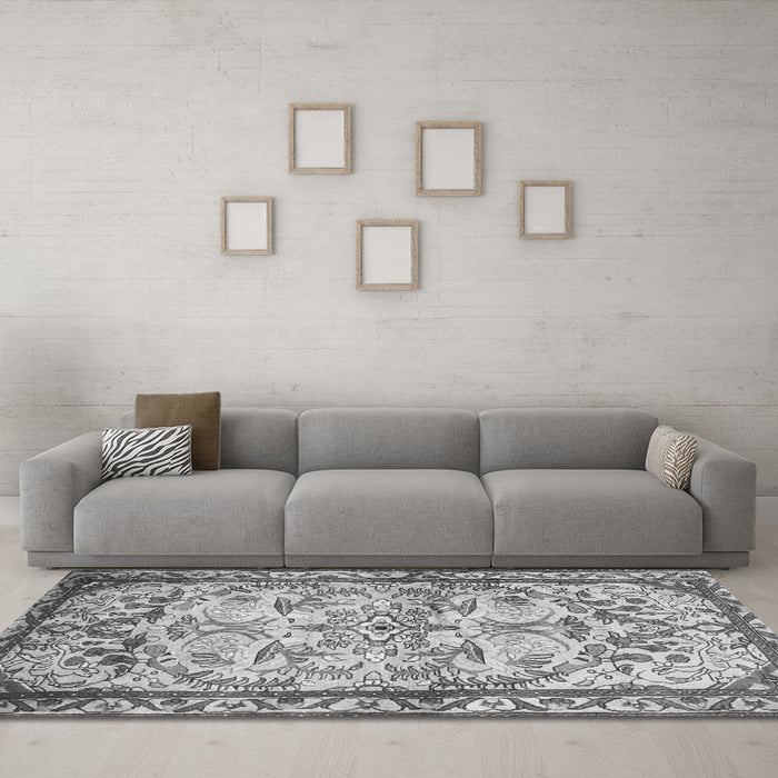 Machine Washable Persian Gray Traditional Rug in a Living Room,, wshtr4178gry