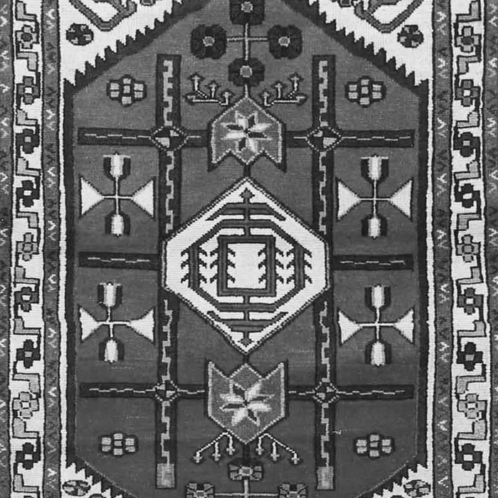Serging Thickness of Machine Washable Persian Gray Traditional Rug, wshtr4180gry