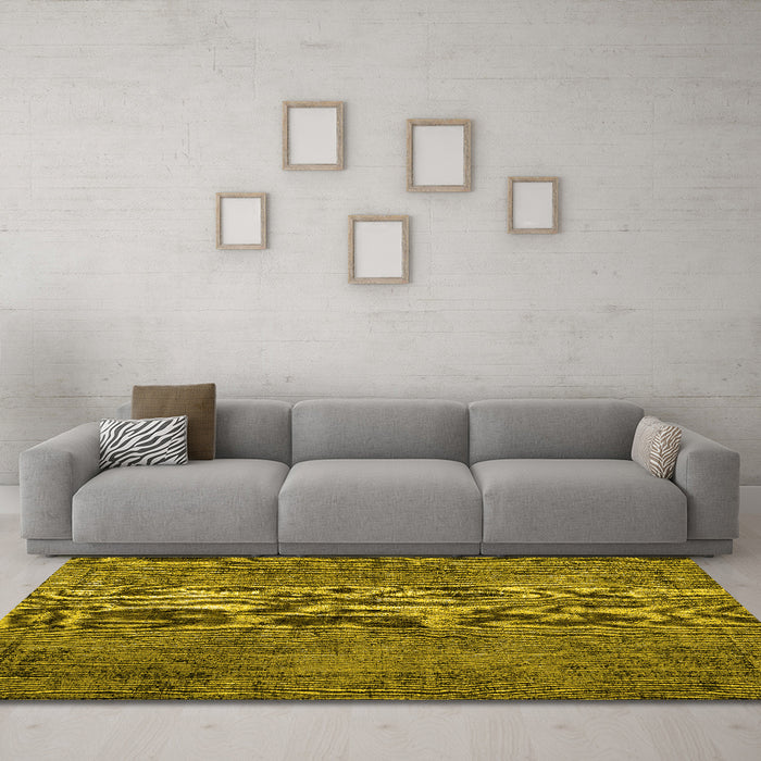 Machine Washable Persian Yellow Traditional Rug in a Living Room, wshtr4181yw