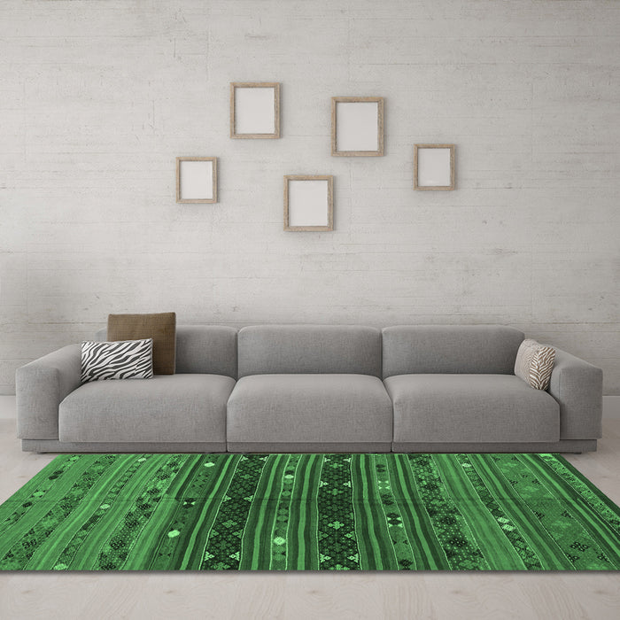 Machine Washable Southwestern Emerald Green Country Area Rugs in a Living Room,, wshtr4185emgrn