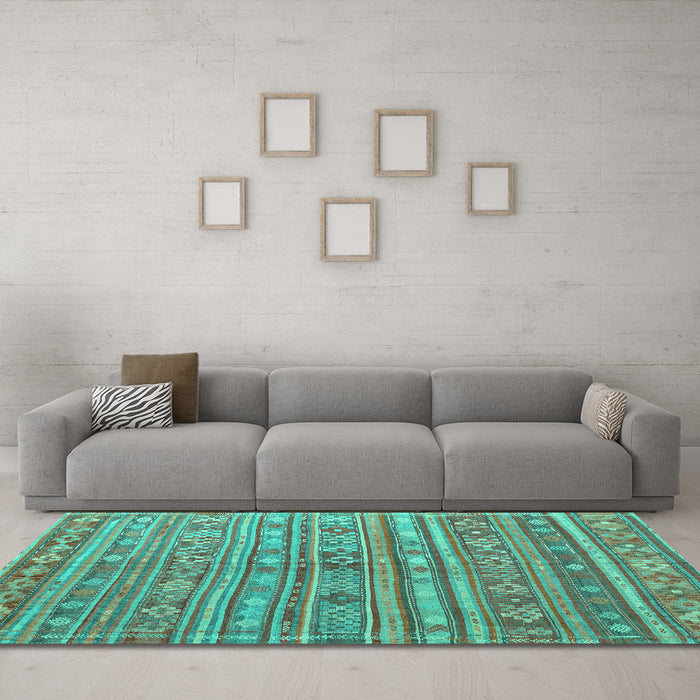 Machine Washable Persian Turquoise Traditional Area Rugs in a Living Room,, wshtr4187turq