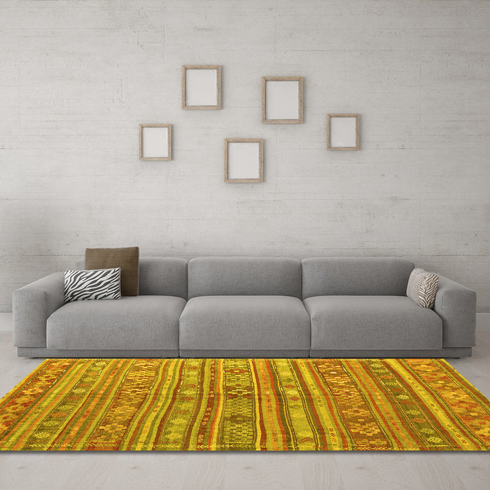 Machine Washable Persian Yellow Traditional Rug in a Living Room, wshtr4187yw