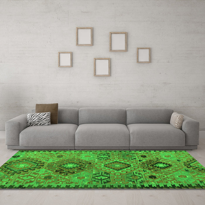 Machine Washable Persian Green Traditional Area Rugs in a Living Room,, wshtr4188grn