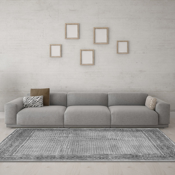 Machine Washable Persian Gray Traditional Rug in a Living Room,, wshtr4194gry