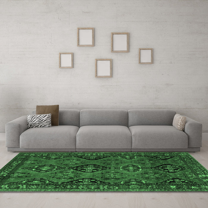 Machine Washable Persian Emerald Green Traditional Area Rugs in a Living Room,, wshtr4195emgrn