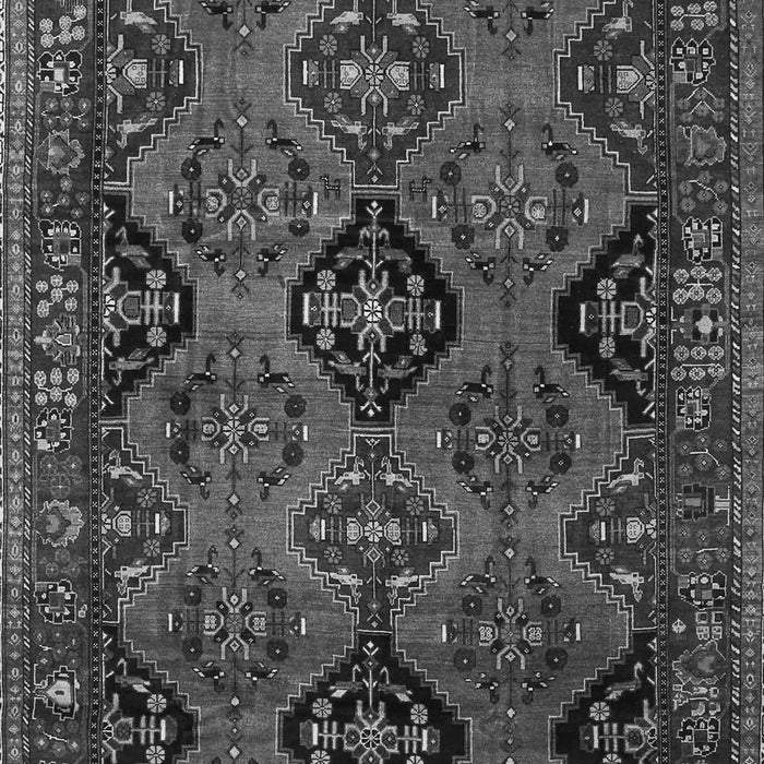 Serging Thickness of Machine Washable Persian Gray Traditional Rug, wshtr4195gry
