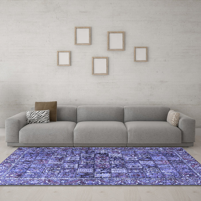 Machine Washable Persian Blue Traditional Rug in a Living Room, wshtr4197blu