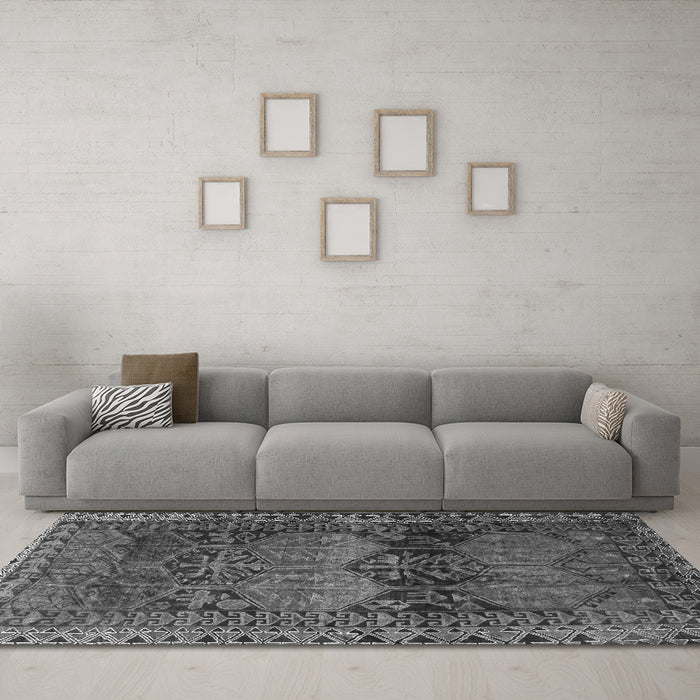 Machine Washable Persian Gray Traditional Rug in a Living Room,, wshtr4198gry