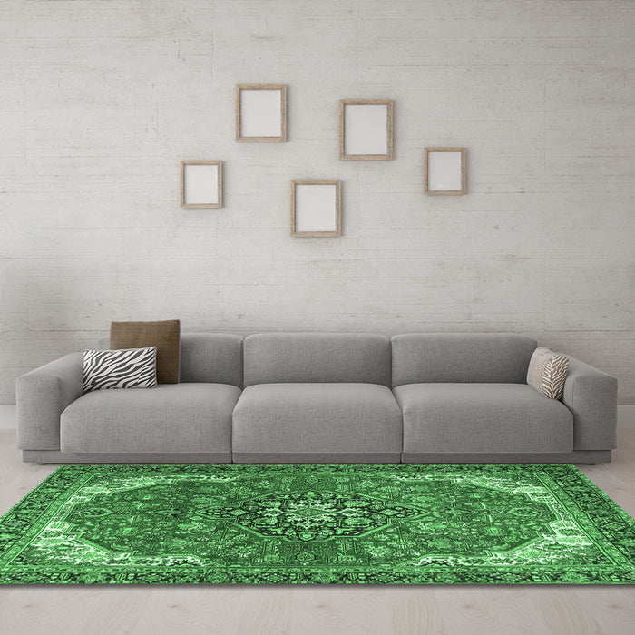 Machine Washable Medallion Emerald Green Traditional Area Rugs in a Living Room,, wshtr4199emgrn