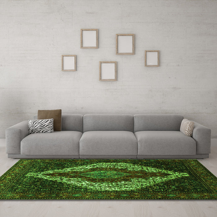 Machine Washable Persian Green Traditional Area Rugs in a Living Room,, wshtr41grn