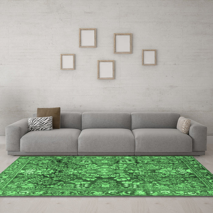 Machine Washable Persian Emerald Green Traditional Area Rugs in a Living Room,, wshtr4200emgrn