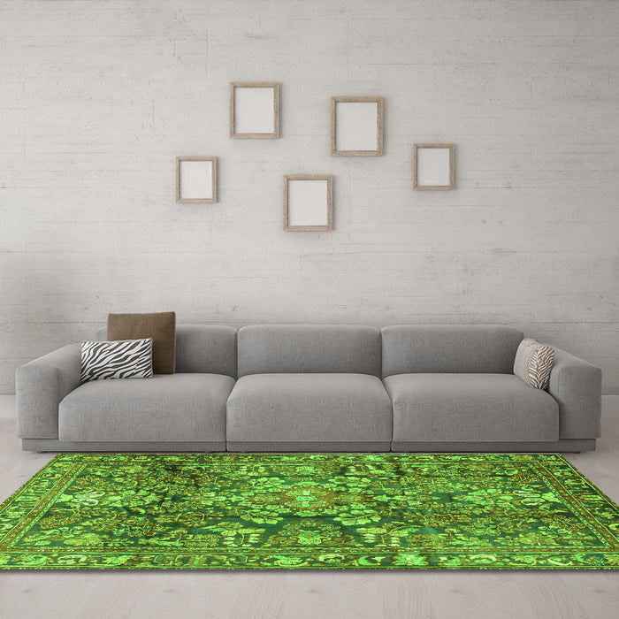 Machine Washable Persian Green Traditional Area Rugs in a Living Room,, wshtr4200grn