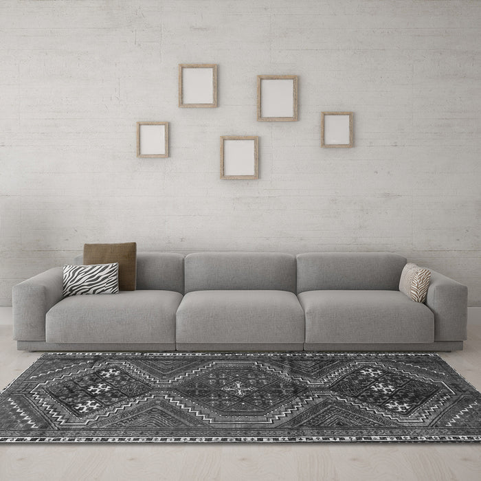 Machine Washable Persian Gray Traditional Rug in a Living Room,, wshtr4201gry
