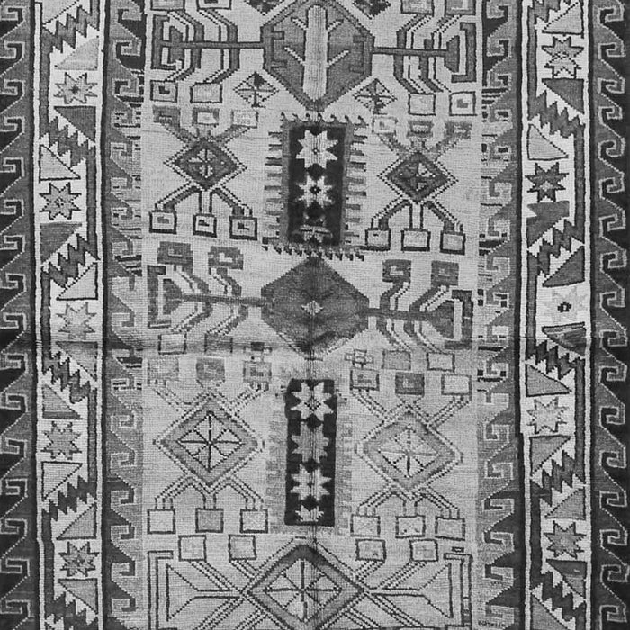 Serging Thickness of Machine Washable Persian Gray Traditional Rug, wshtr4202gry