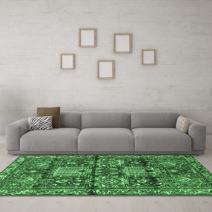 Machine Washable Persian Emerald Green Traditional Area Rugs in a Living Room,, wshtr4203emgrn