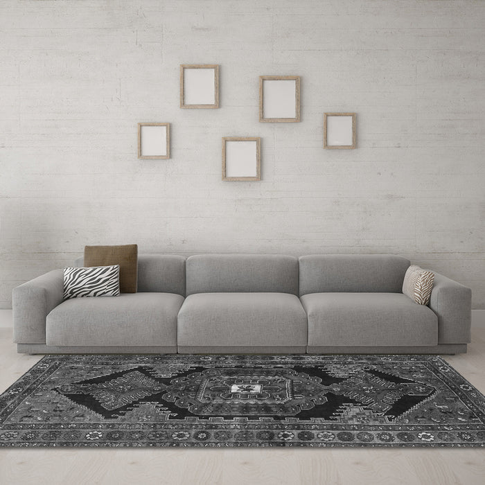 Machine Washable Persian Gray Traditional Rug in a Living Room,, wshtr4204gry