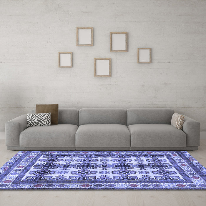 Machine Washable Persian Blue Traditional Rug in a Living Room, wshtr4205blu