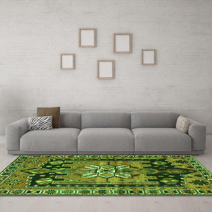 Machine Washable Persian Green Traditional Area Rugs in a Living Room,, wshtr4206grn