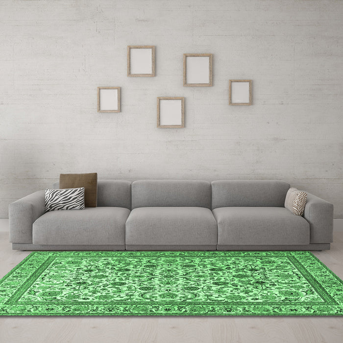 Machine Washable Persian Emerald Green Traditional Area Rugs in a Living Room,, wshtr4209emgrn