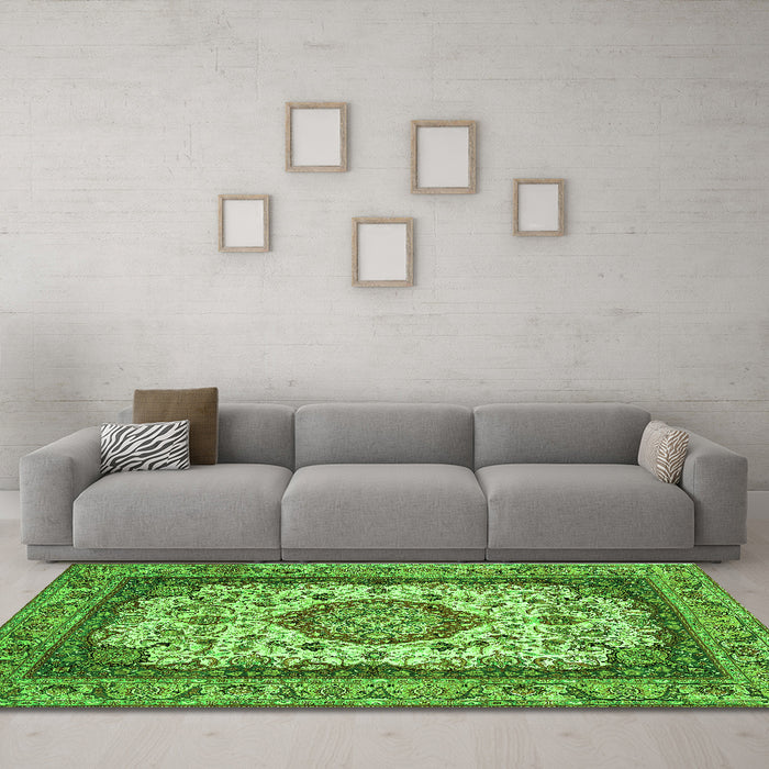 Machine Washable Medallion Green Traditional Area Rugs in a Living Room,, wshtr420grn