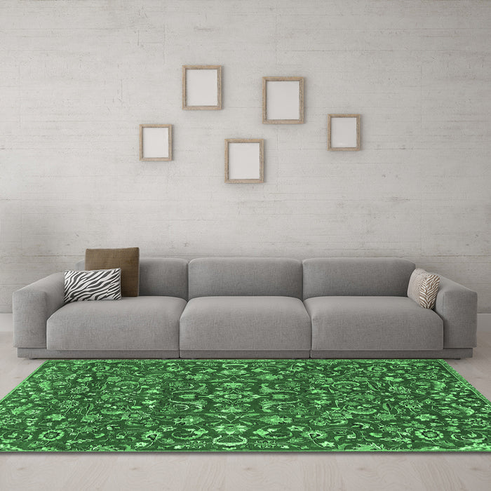 Machine Washable Persian Emerald Green Traditional Area Rugs in a Living Room,, wshtr4210emgrn