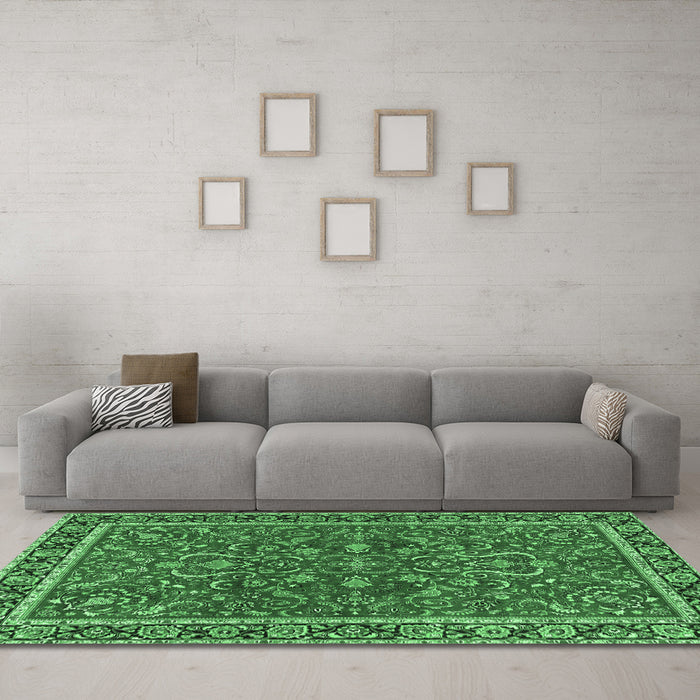 Machine Washable Persian Emerald Green Traditional Area Rugs in a Living Room,, wshtr4211emgrn