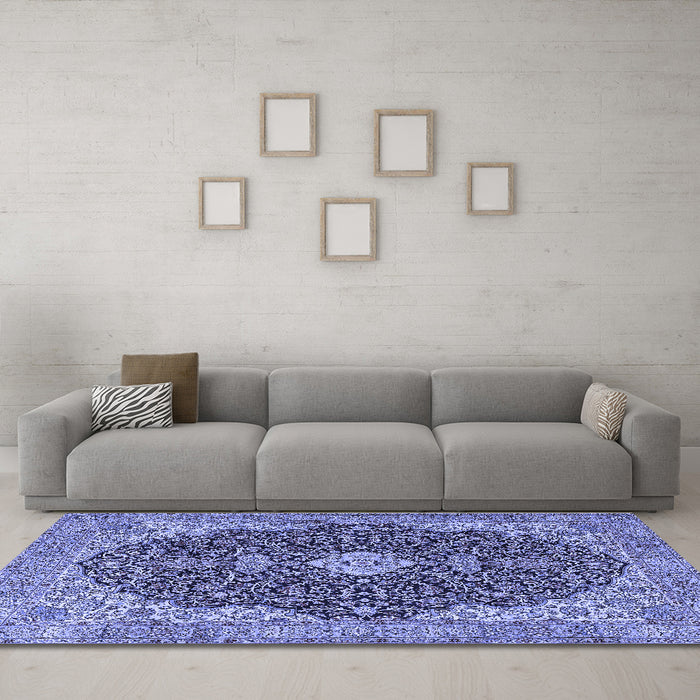 Machine Washable Persian Blue Traditional Rug in a Living Room, wshtr4214blu