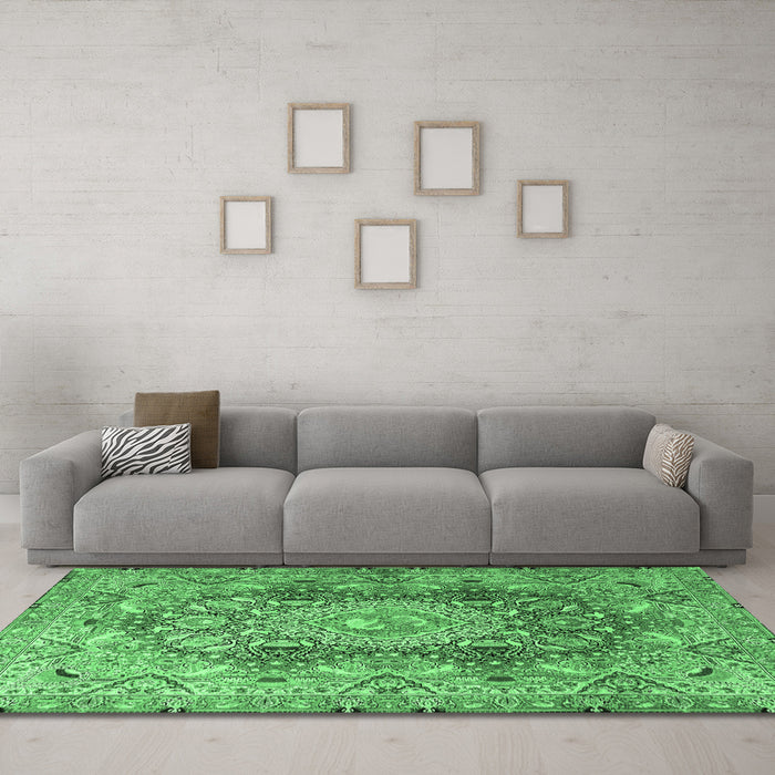 Machine Washable Persian Emerald Green Traditional Area Rugs in a Living Room,, wshtr4215emgrn