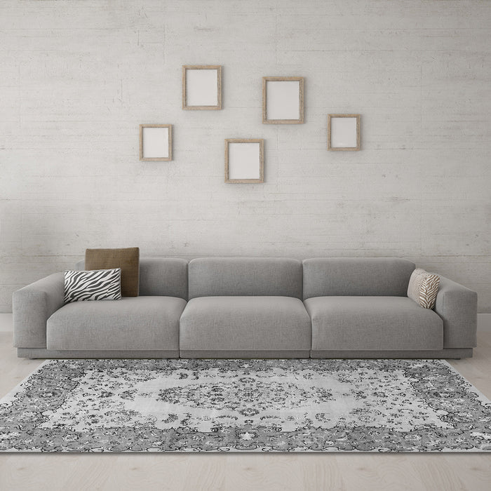 Machine Washable Persian Gray Traditional Rug in a Living Room,, wshtr4216gry