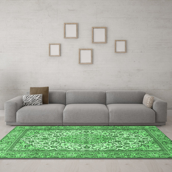 Machine Washable Medallion Emerald Green Traditional Area Rugs in a Living Room,, wshtr4217emgrn
