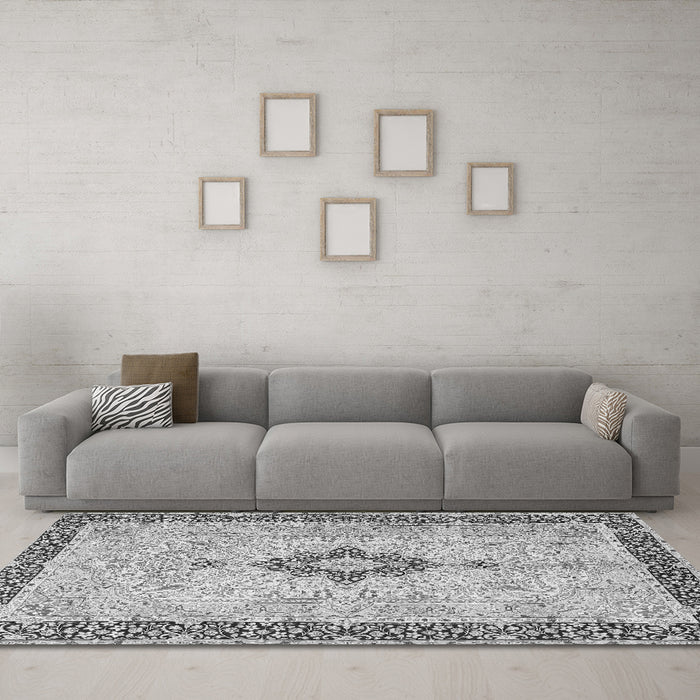 Machine Washable Medallion Gray Traditional Rug in a Living Room,, wshtr4221gry