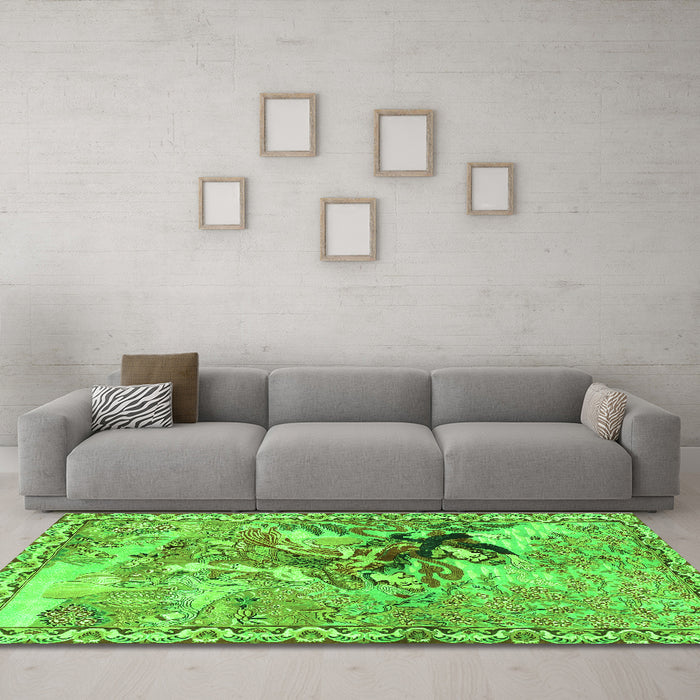 Machine Washable Animal Green Traditional Area Rugs in a Living Room,, wshtr4222grn