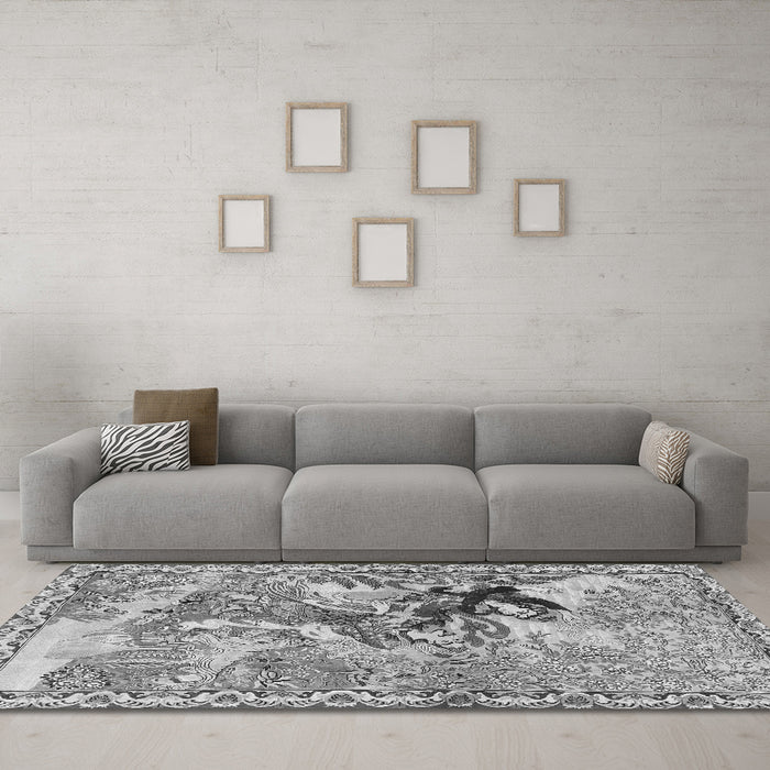 Machine Washable Animal Gray Traditional Rug in a Living Room,, wshtr4222gry