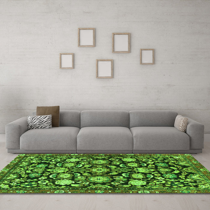 Machine Washable Persian Green Traditional Area Rugs in a Living Room,, wshtr4224grn