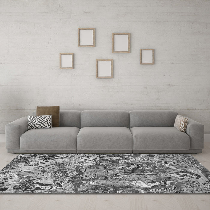 Machine Washable Animal Gray Traditional Rug in a Living Room,, wshtr4225gry