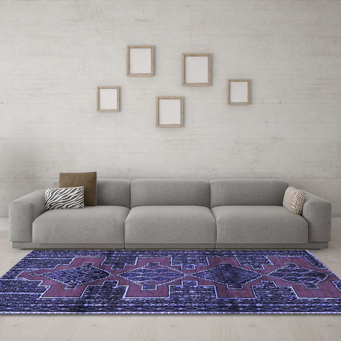 Machine Washable Persian Blue Traditional Rug in a Living Room, wshtr4229blu
